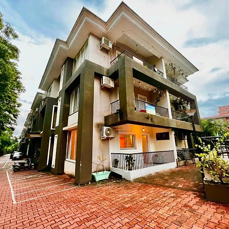 SPARKLING APARTMENT NEAR BEACH POOL & BAR 2bhkX2 Vagator Ngoại thất bức ảnh