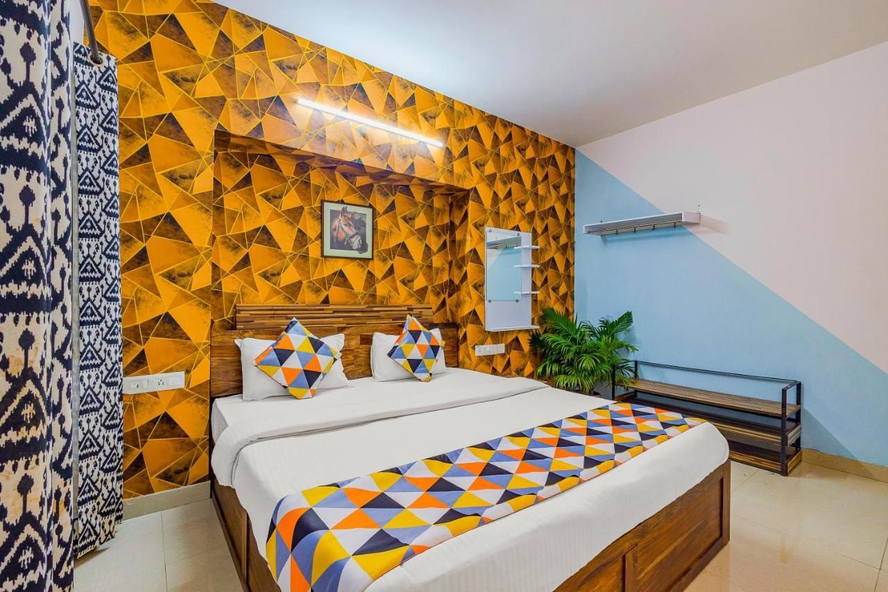 SPARKLING APARTMENT NEAR BEACH POOL & BAR 2bhkX2 Vagator Ngoại thất bức ảnh