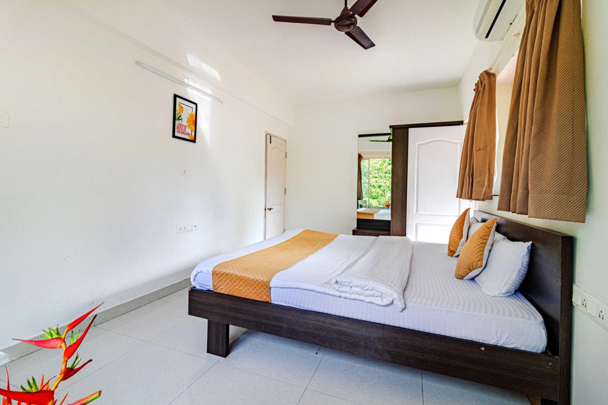 SPARKLING APARTMENT NEAR BEACH POOL & BAR 2bhkX2 Vagator Ngoại thất bức ảnh