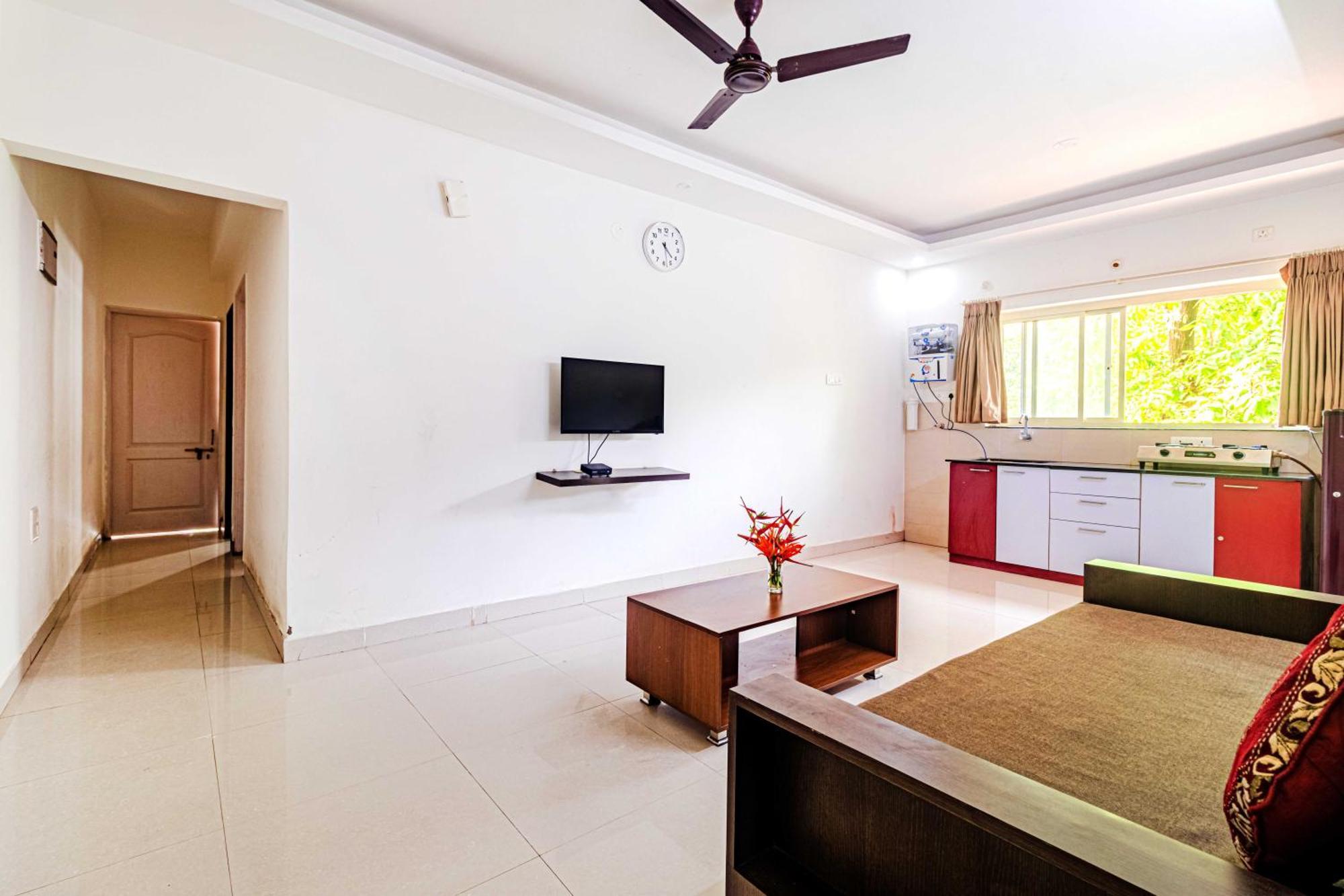 SPARKLING APARTMENT NEAR BEACH POOL & BAR 2bhkX2 Vagator Ngoại thất bức ảnh