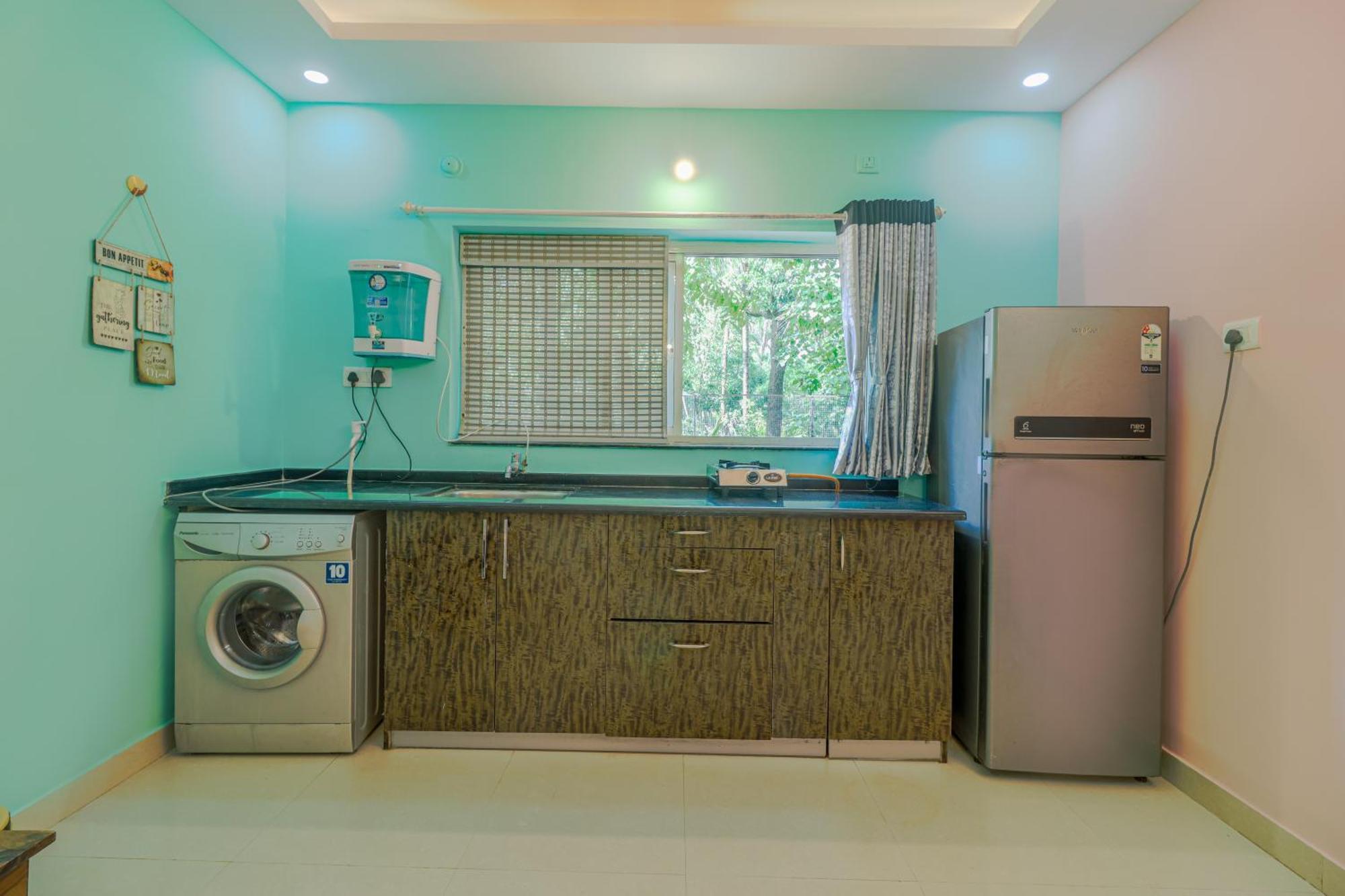 SPARKLING APARTMENT NEAR BEACH POOL & BAR 2bhkX2 Vagator Phòng bức ảnh